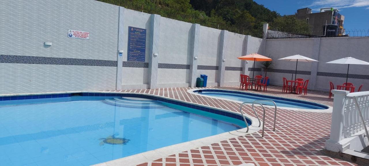 Hotel Emperador Barbosa  Exterior foto