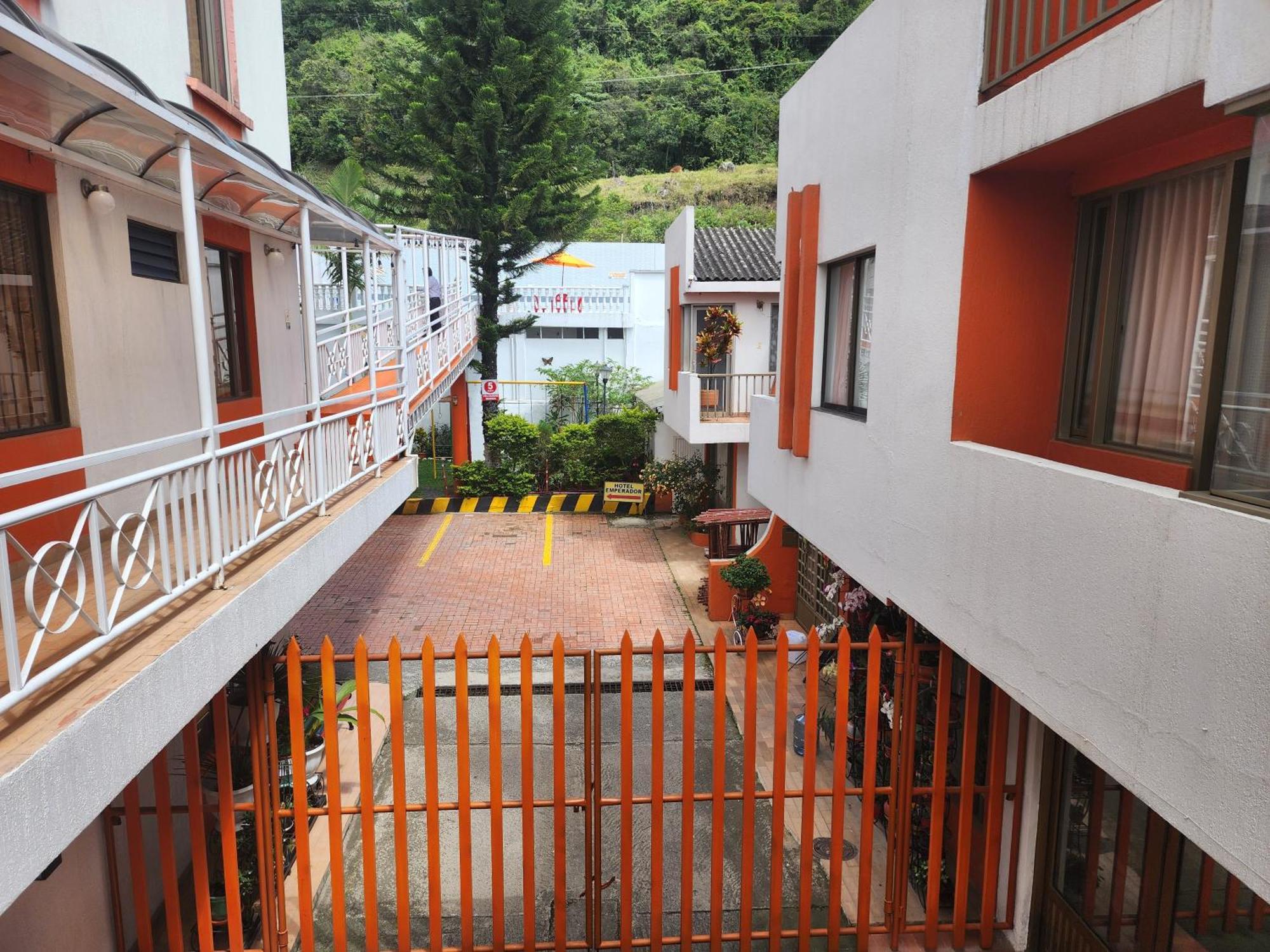 Hotel Emperador Barbosa  Exterior foto